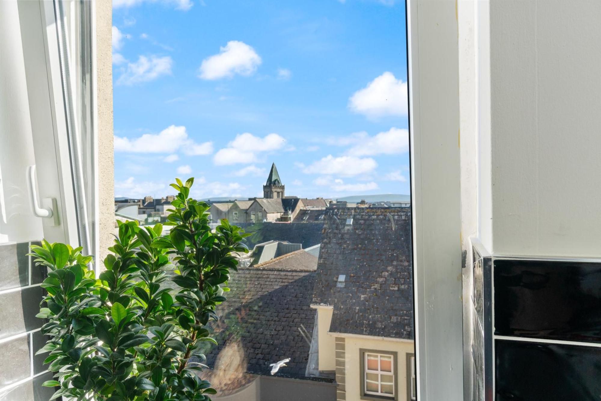 Heart Of City Centre Stunning View Galway Bagian luar foto
