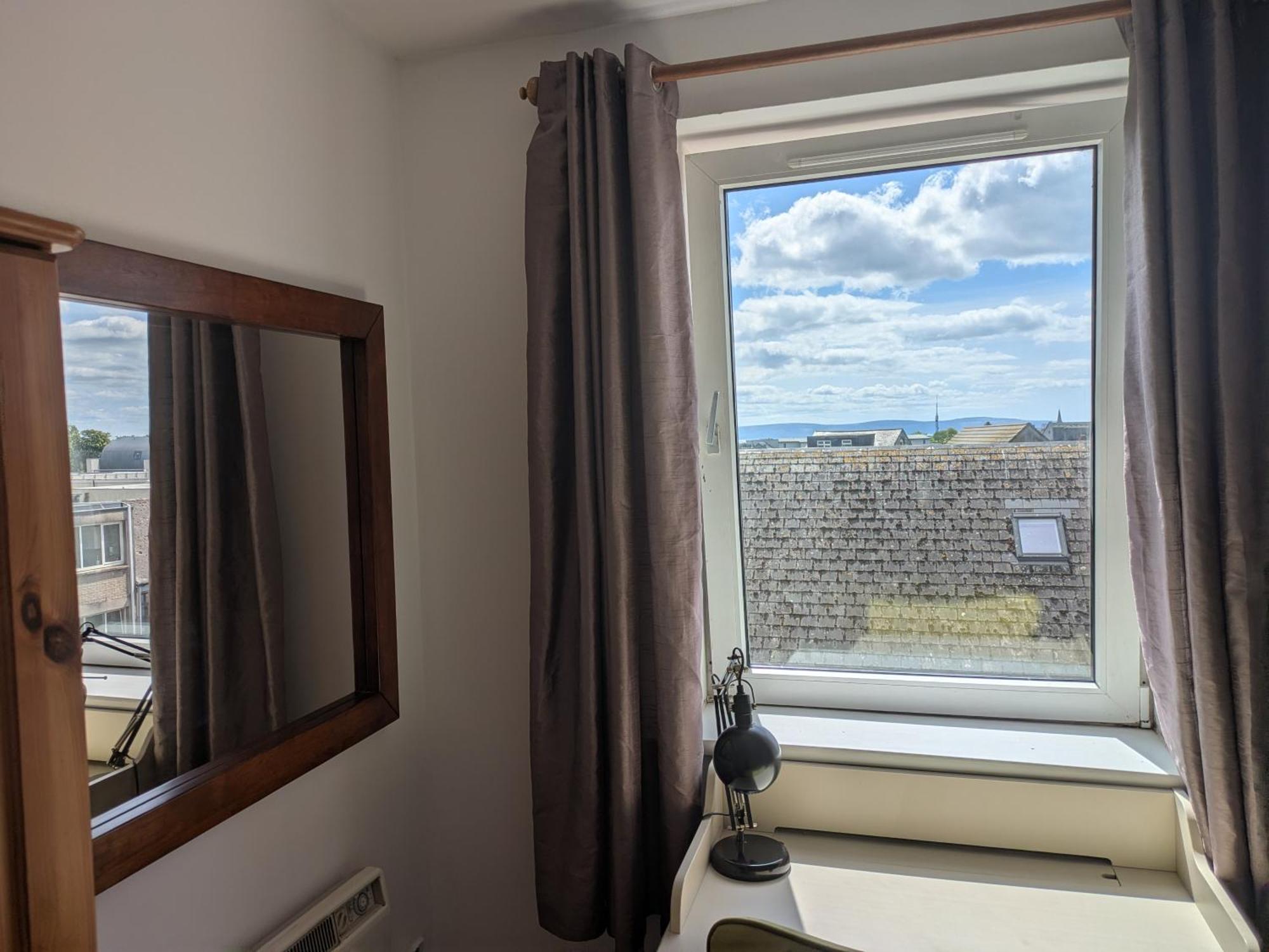 Heart Of City Centre Stunning View Galway Bagian luar foto